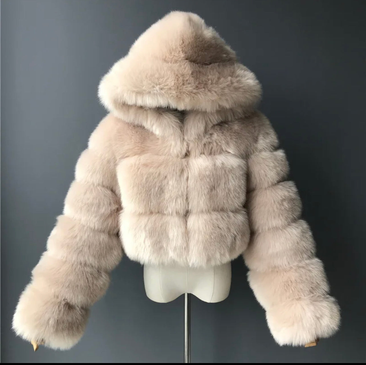 Short faux fur hoodie